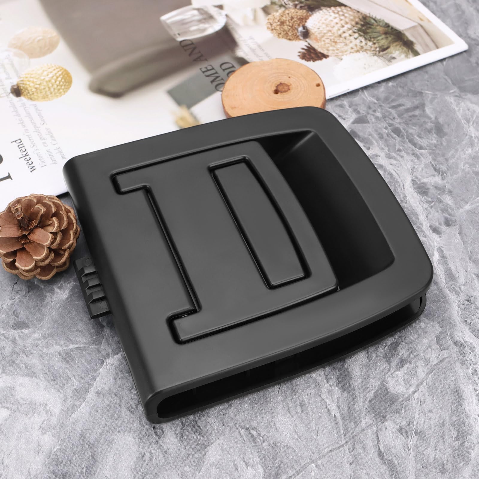 Hojatxonada onanizm bilan shugullanadigan odamlarning fotosuratlari