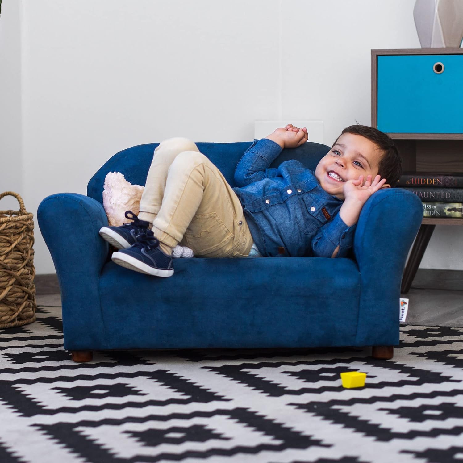 Keet Plush Childrens Sofa with Accent Pillows, Navy 4 Count (Pack of 1)