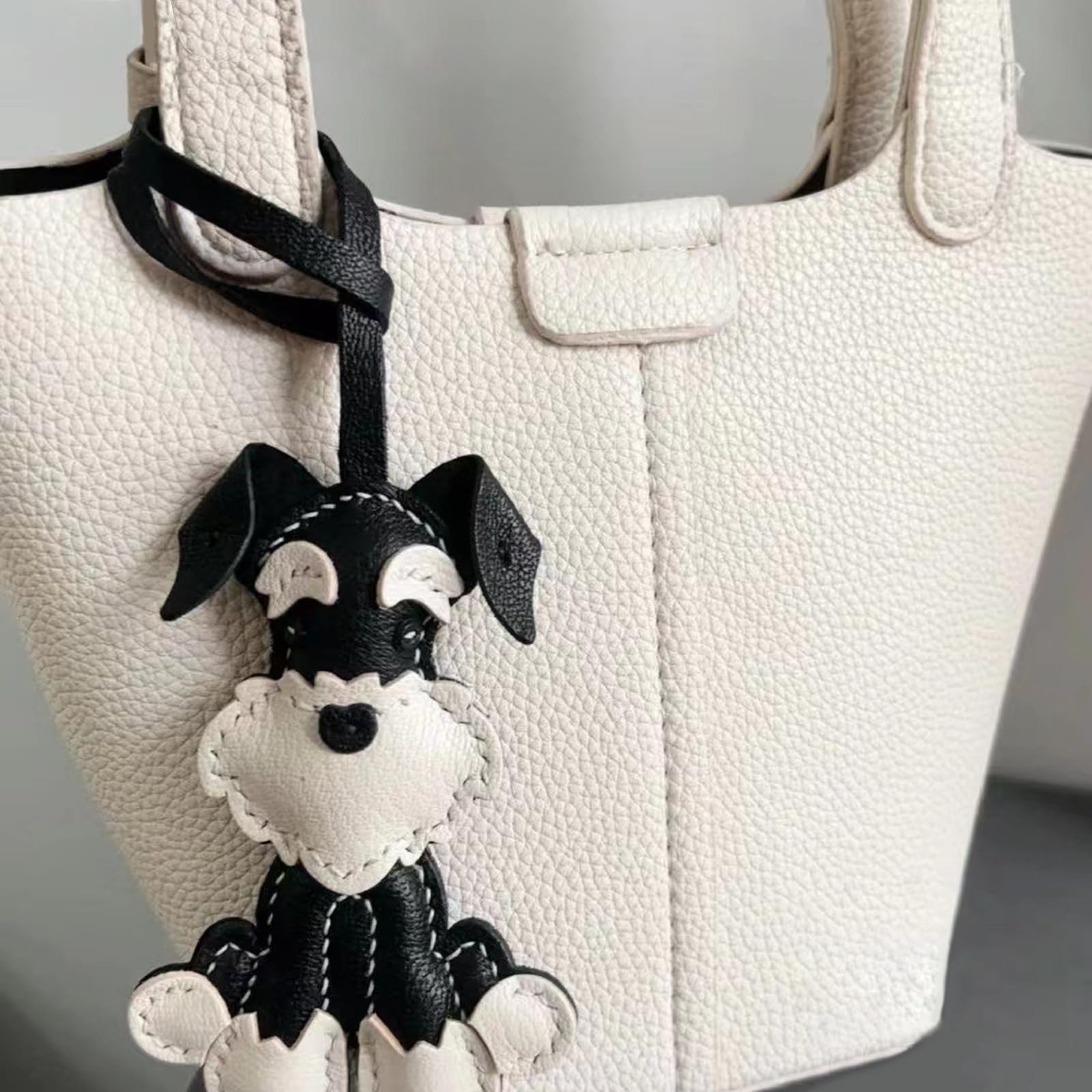 Eleganter Schnauzer-Leder-Schlüsselanhänger, modischer Schnauzer-Anhänger, Schlüsselanhänger, handgefertigtes Ledertaschen-Charm-Accessoire