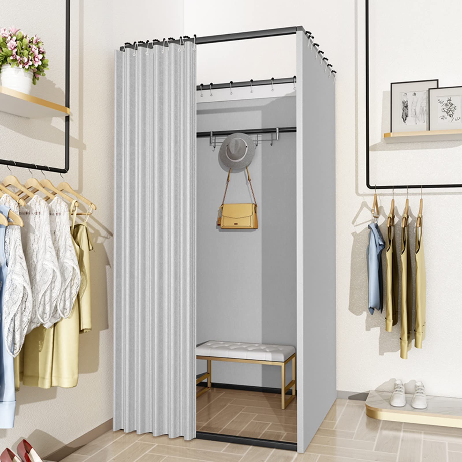 Vestiaire cabine d'essayage gain de place pour optimiser les petits magasins
