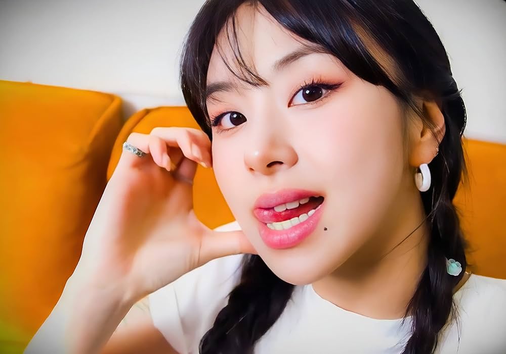 その他 Yes I am CHAEYOUNG Neon Pink ver Amazon.com: CHAEYOUNG TWICE - Yes, I am Chaeyoung 1st