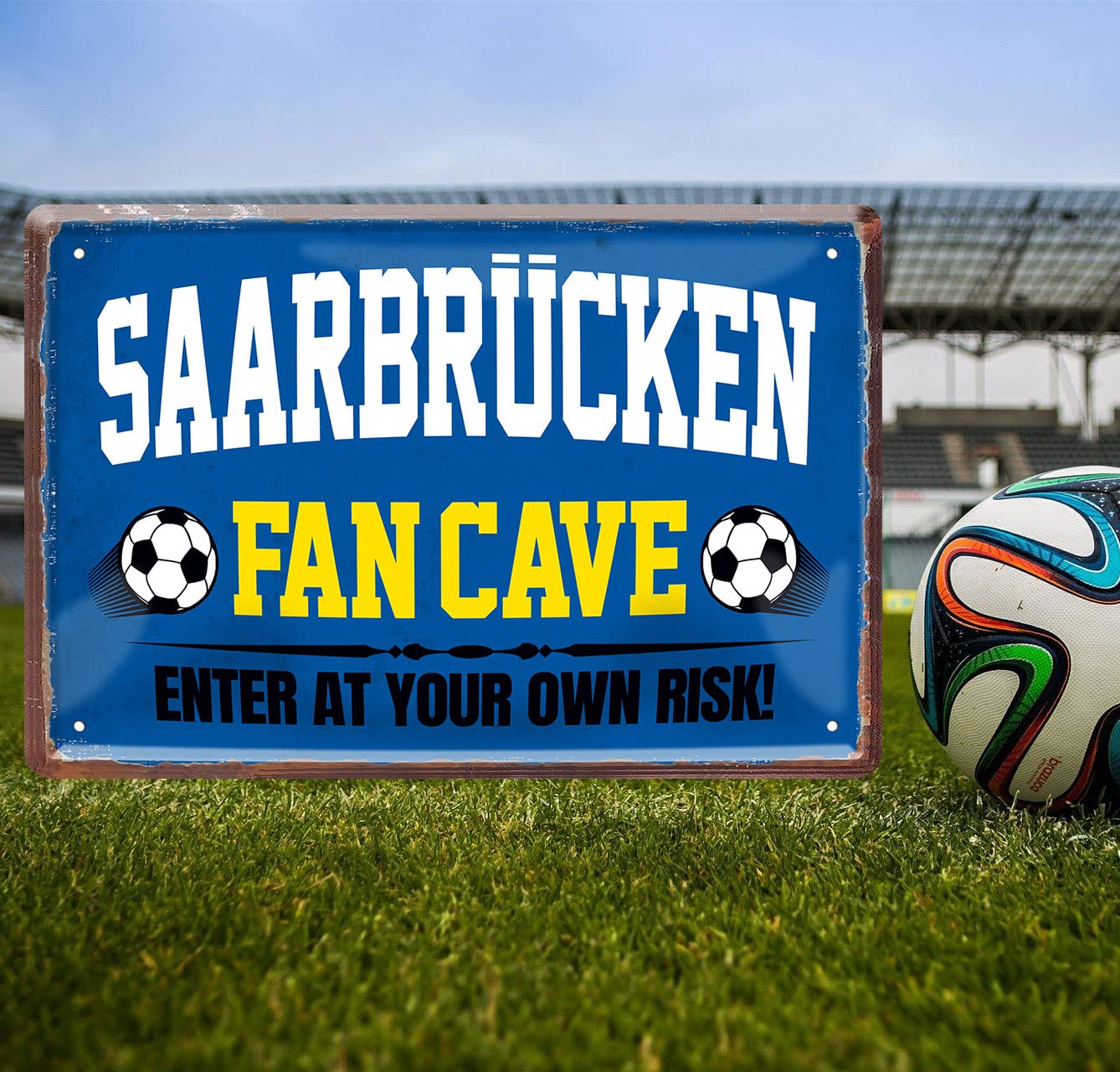 Targa Metallica Retrò 'Augsburg Fan Cave' 20x30 Cm, Design Vintage Per Calcio, Decorazione Parete