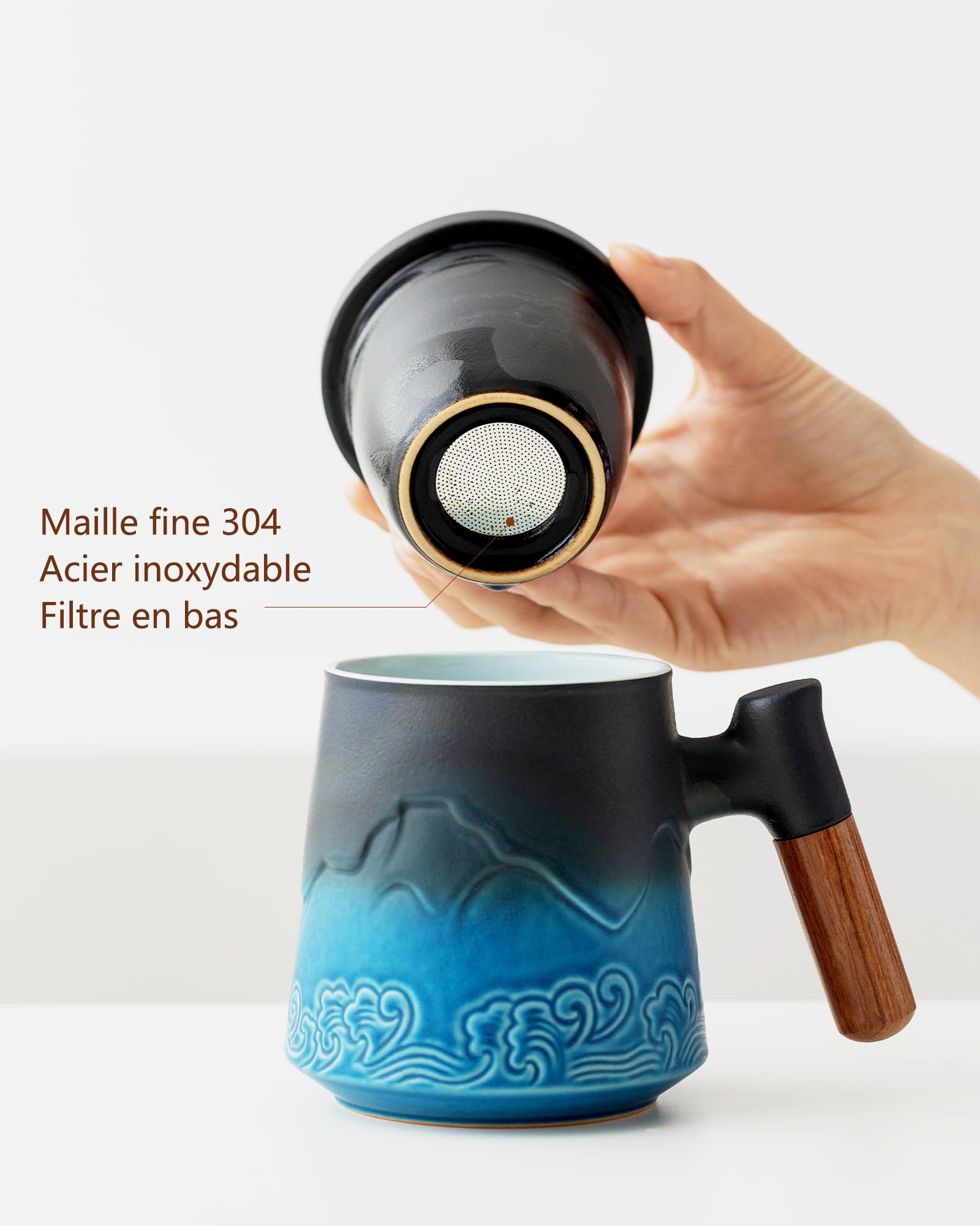 ZENS Taza de té con infusor y tapa, 500 ml - Taza de cerámica con relieve para té de hojas, mango de madera - Taza con filtro para amantes del té, azul