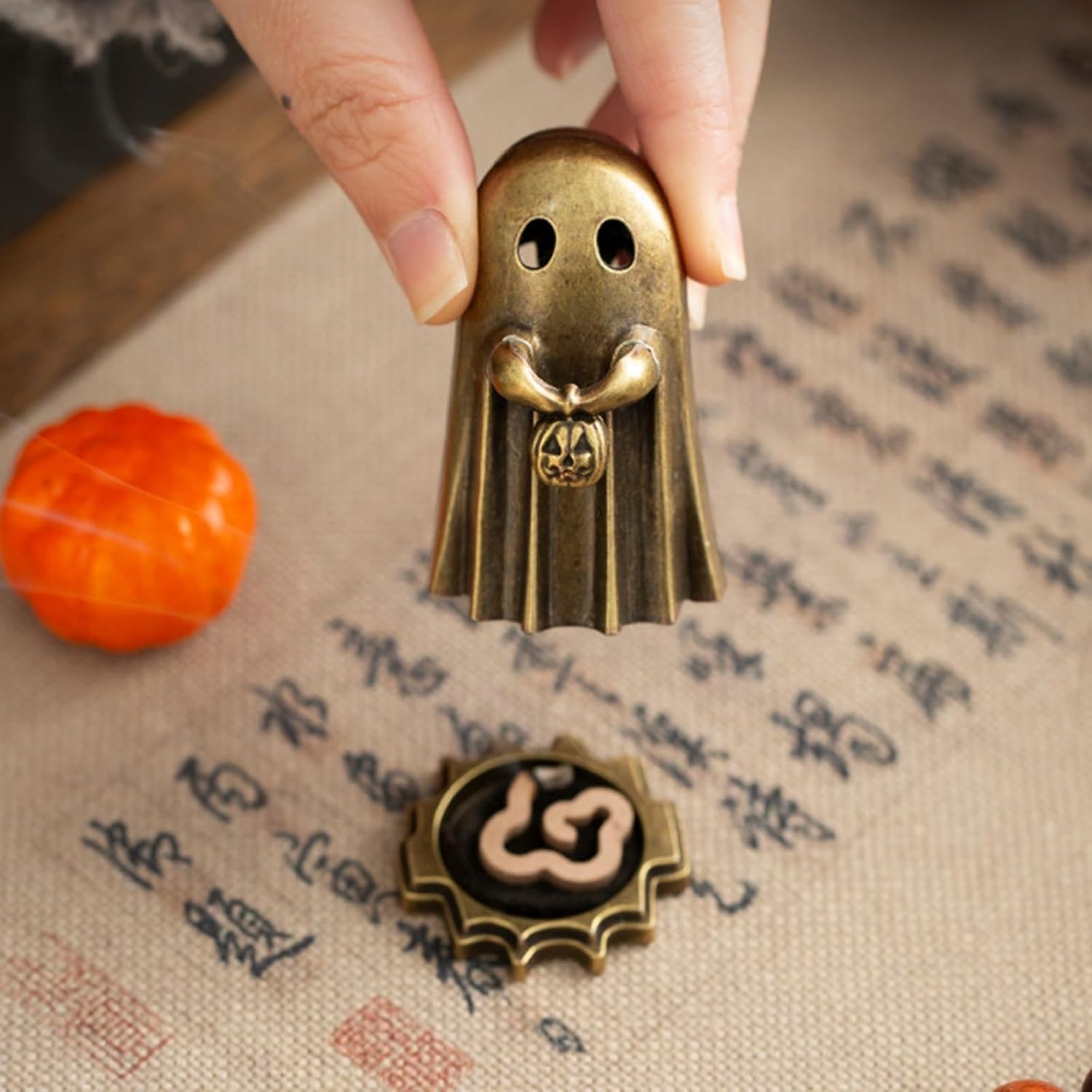 Cute Ghost Incense Burner, Alloy Incense Holder, Creative Incense Burning Decorative Ornament for Desktop, Statue Home Insencents Burner