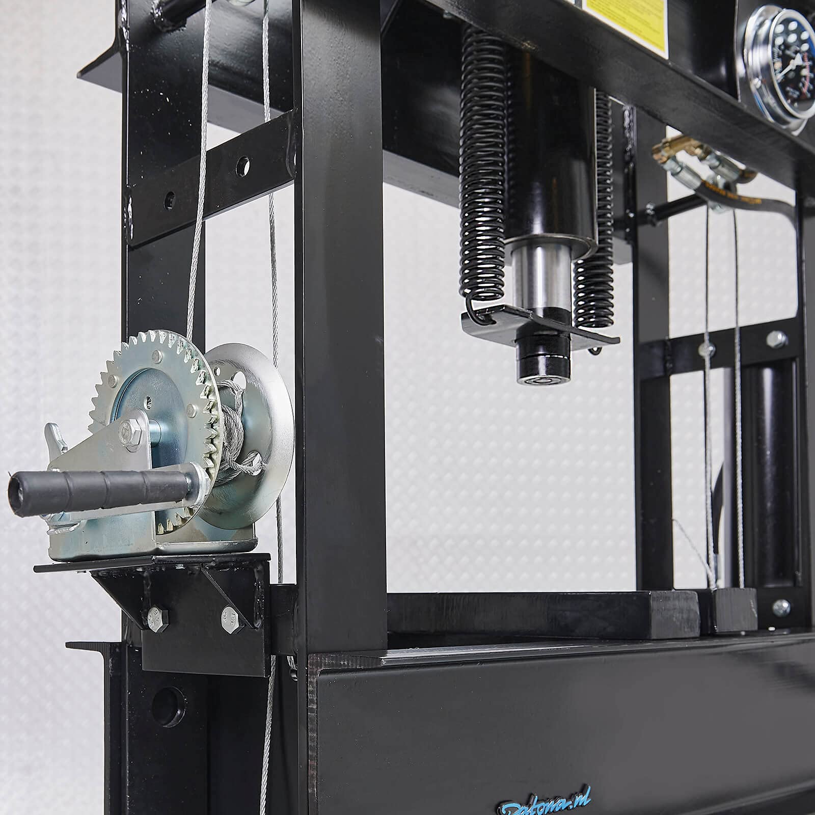 Datona Hydropneumatische Werkstattpresse mit Handwinde - 45t