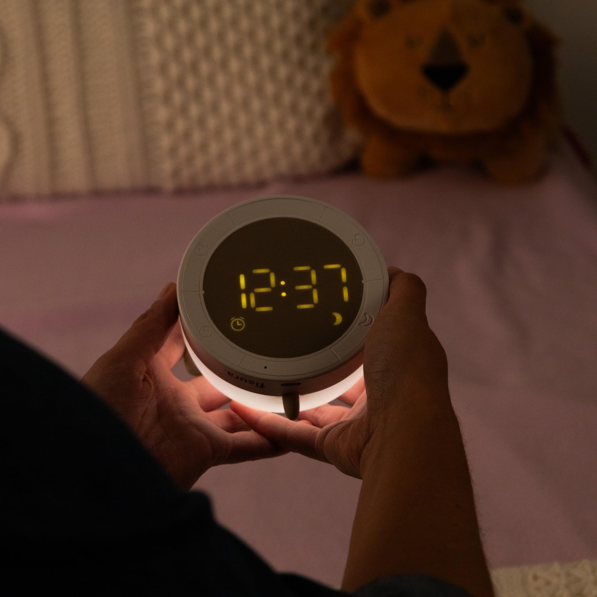 Fisura – Luz Nocturna Infantil Gato. Reloj Despertador con luz Nocturna para niños. Reloj con Pantalla LED. Quitamiedos con Brillo Ajustable. Regalo Infantil Original.