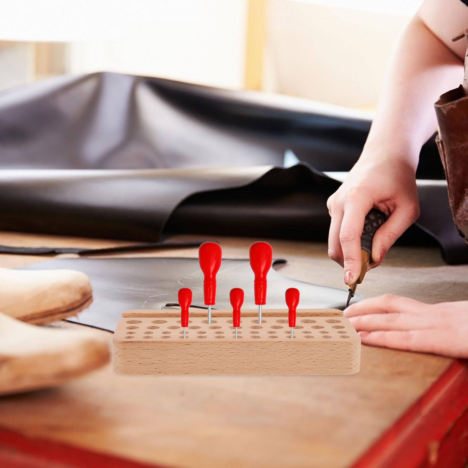 DECHOUS Caja Organizadora para Herramientas de Cuero Diseño de Múltiples Agujeros de Madera Khaki, Soporte para Perforadoras Adecuado para Manualidades DIY y Fácil Mantenimiento