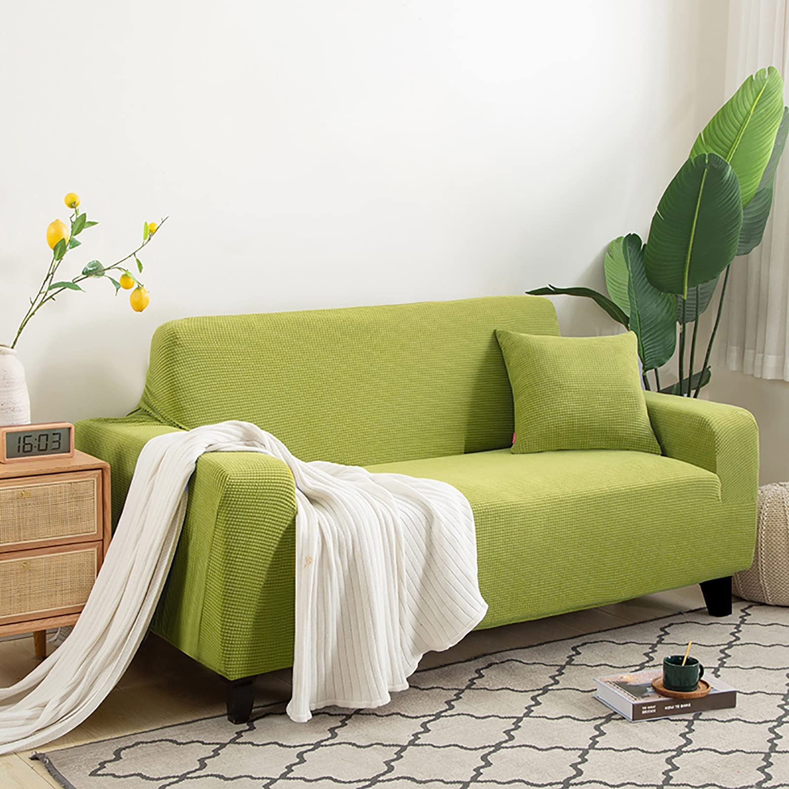 Housse de canapé extensible 4 places : protégez efficacement votre grand sofa