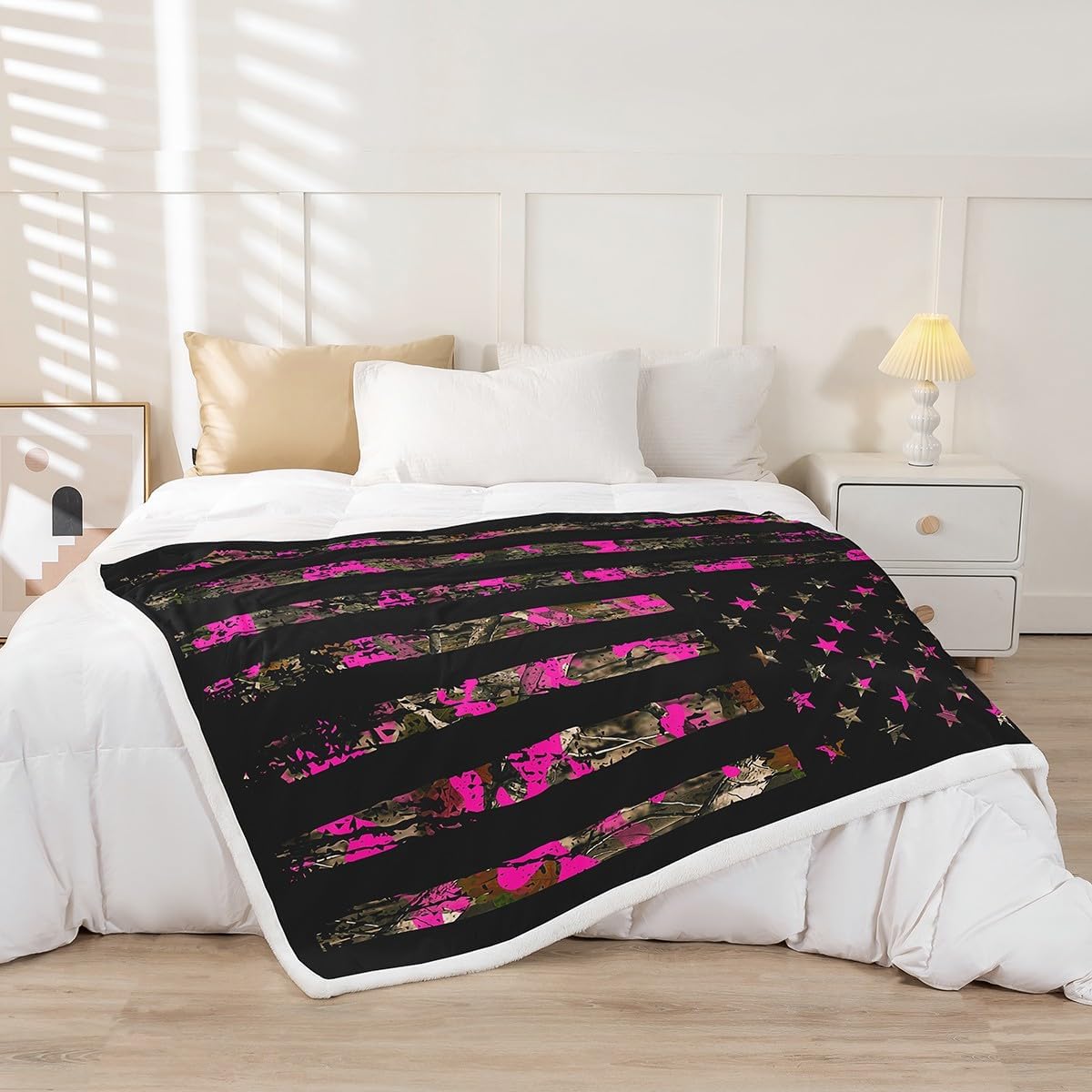 Feelyou Hot Pink Camouflage Sherpa Twin 60"x80" Camo Wild Fleece Throw Blanket for Bed Sofa Couch Kids Women Men Wild Hunting Plush Blanket Military Style Fuzzy Blanket Room Decor