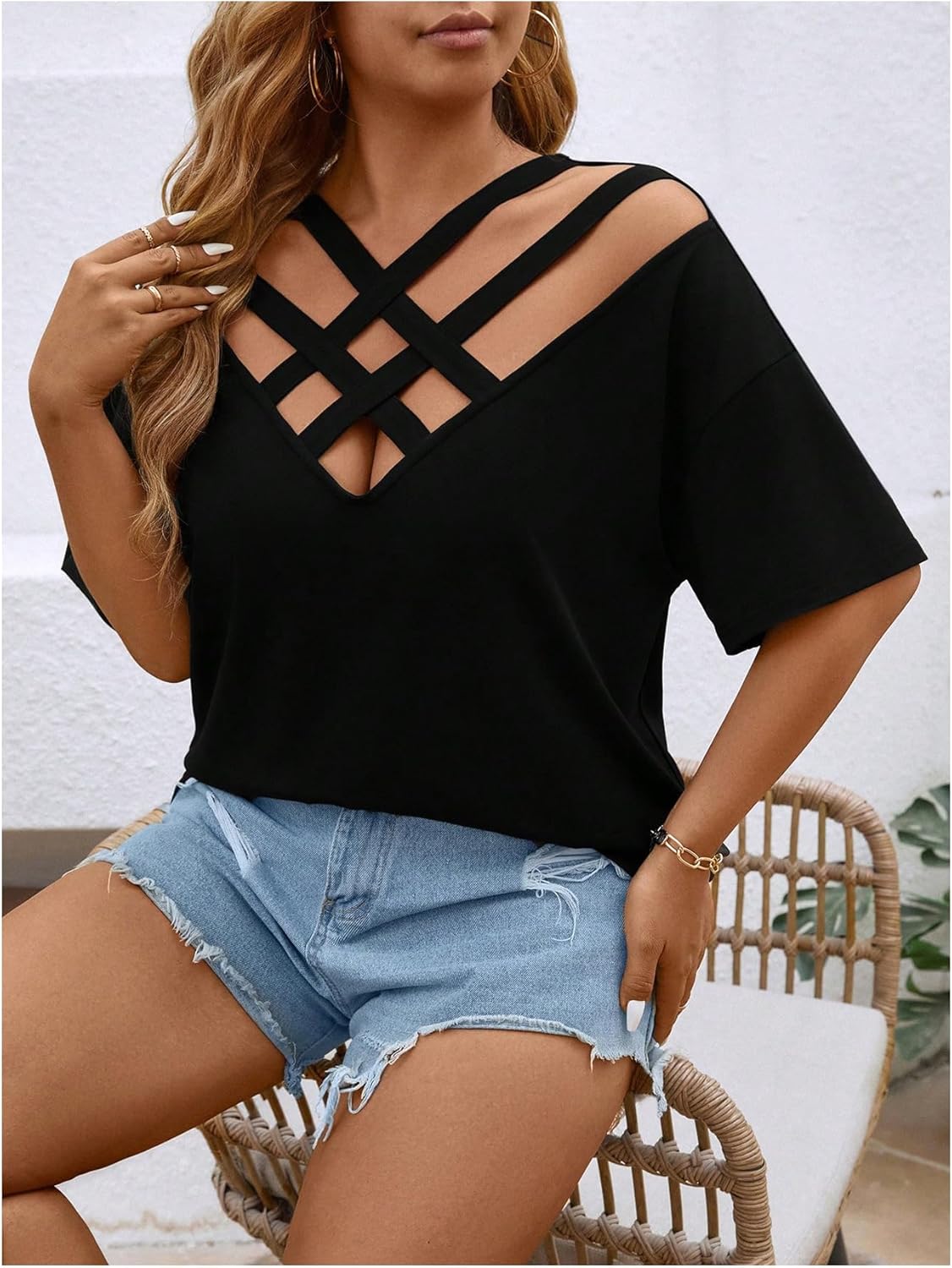 SOLY HUX Women's Plus Size T Shirt V Neck Criss Cross Cut Out Short Sleeve Tee Summer Casual Tops - Image 3