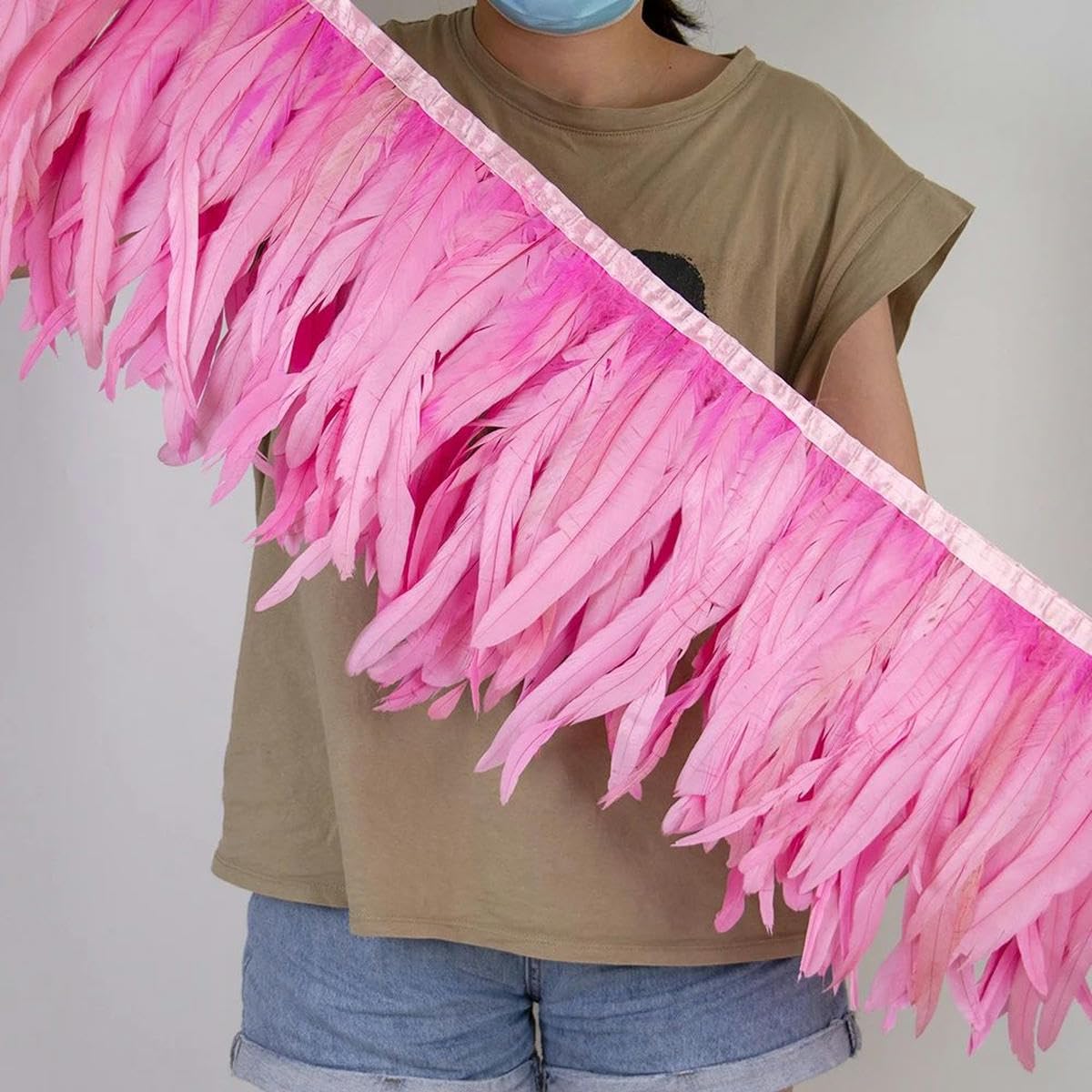 2 Meter Hahn-Hühnerfedern-Besatz für Heimwerker, Karnevalsdeko, lang, farbig, Hochzeitskleid-Deko, Kleidungszubehör, goldfarben, 25–30 cm