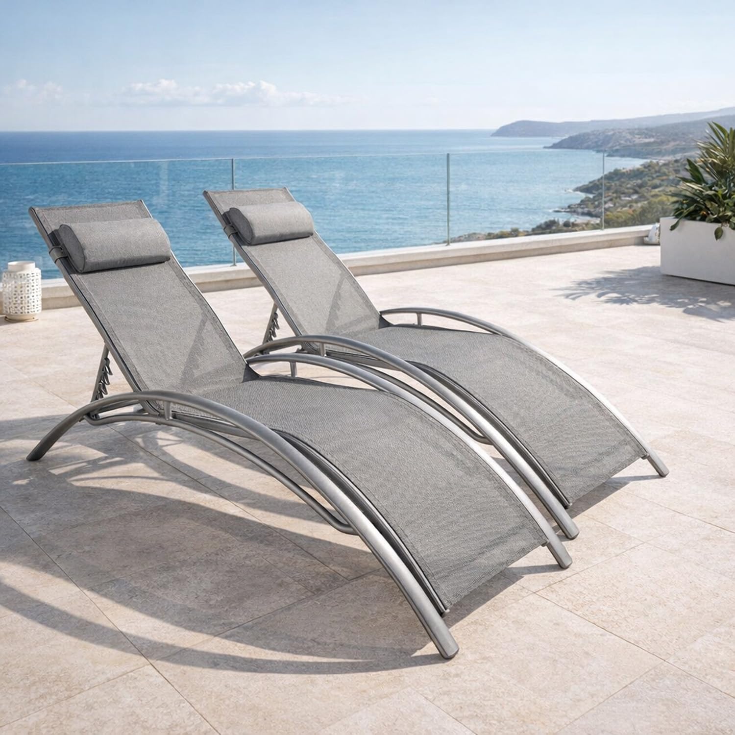 Set 2 Lettini Prendisole Reclinabili Da Giardino Con Schienale Regolabile 5 Posizioni In Textilene Traspirante Per Piscina Terrazza Relax Outdoor 59 x 158 x 81.5 Cm Grigio