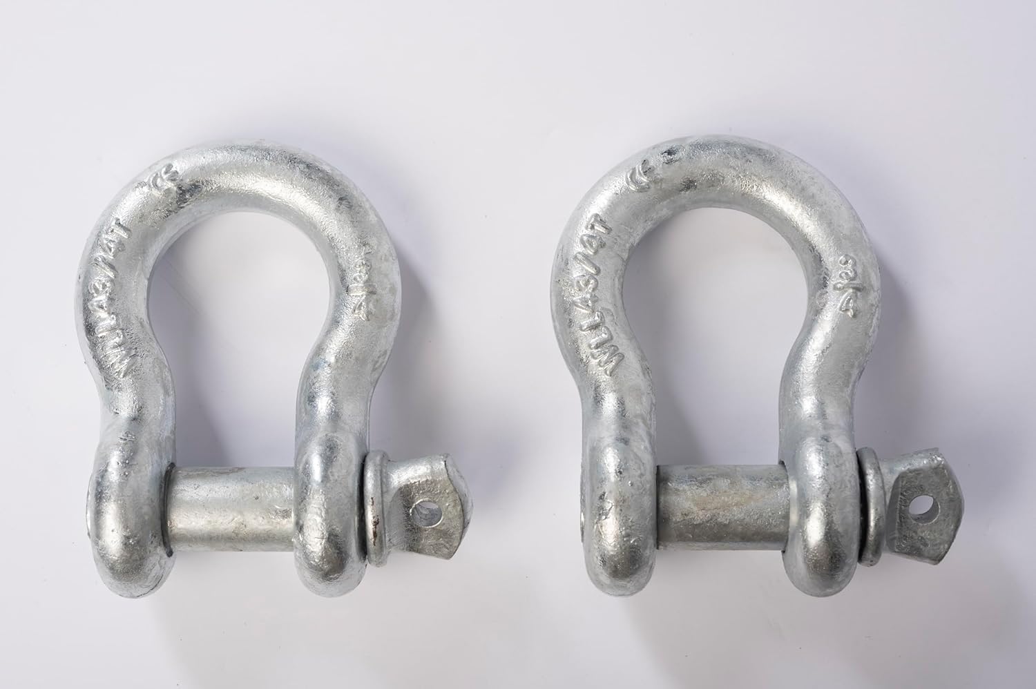 Hi-Gear 4 Pack Galvanized Bow Shackles 3/4" D Ring Shackle Rugged Unbreakable 28.5 Ton (57,000 Lbs) Maximum Break Strength with 7/8'' Pin Bow Screw Heavy Duty D Ring for 4x4 Vehicle Recovery