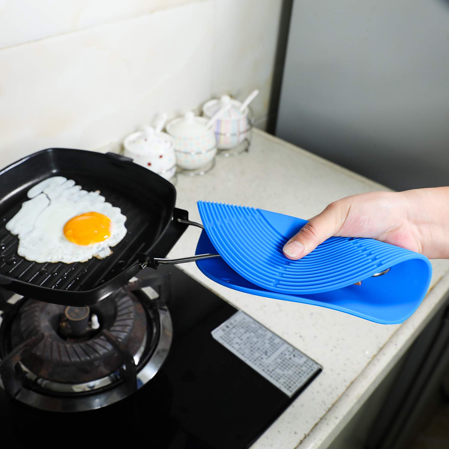 XNIVUIS 5 Pezzi Sottopentola in Silicone Multiuso, Presine Silicone da Cucina, Tappetino Multiuso per Asciugatura, Ideali per la Cucina e il Piano di Lavoro, Antiscivolo, Flessibile, Durevole (Nero