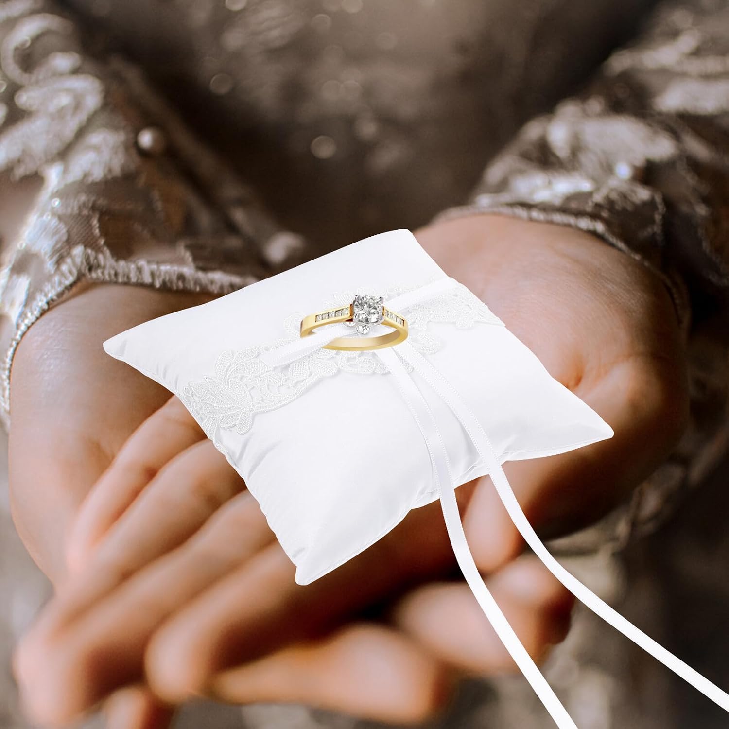 FUOYLOO Bridal Ring Cushion Pillow with Lace and Bowknot White Wedding Ring Bearer Pillow for Ceremony Romantic Decorative