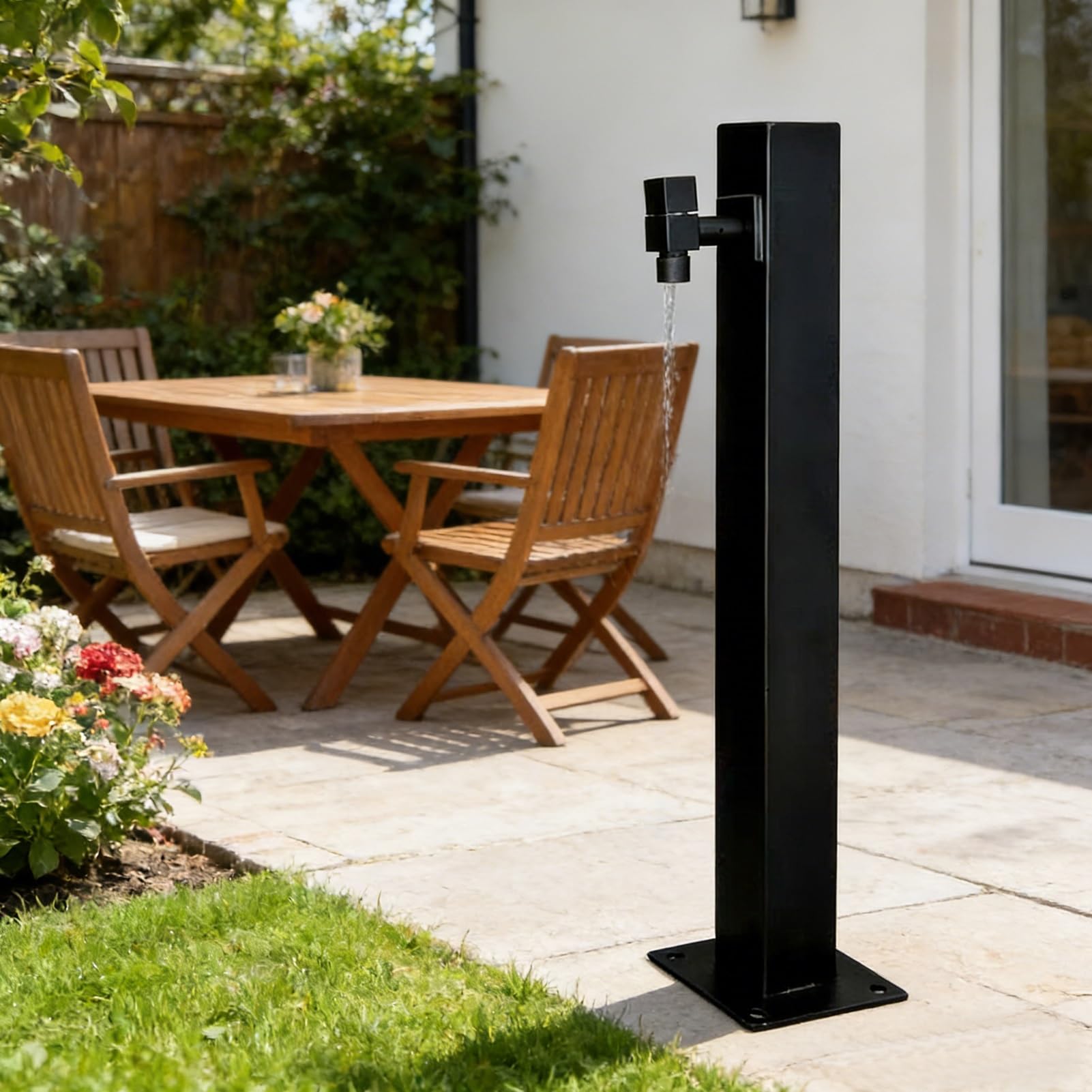 Robinet d'extérieur en acier inoxydable – Colonne d'eau de jardin autoportante pour l'hydratation de la cour et un accès pratique à l'eau