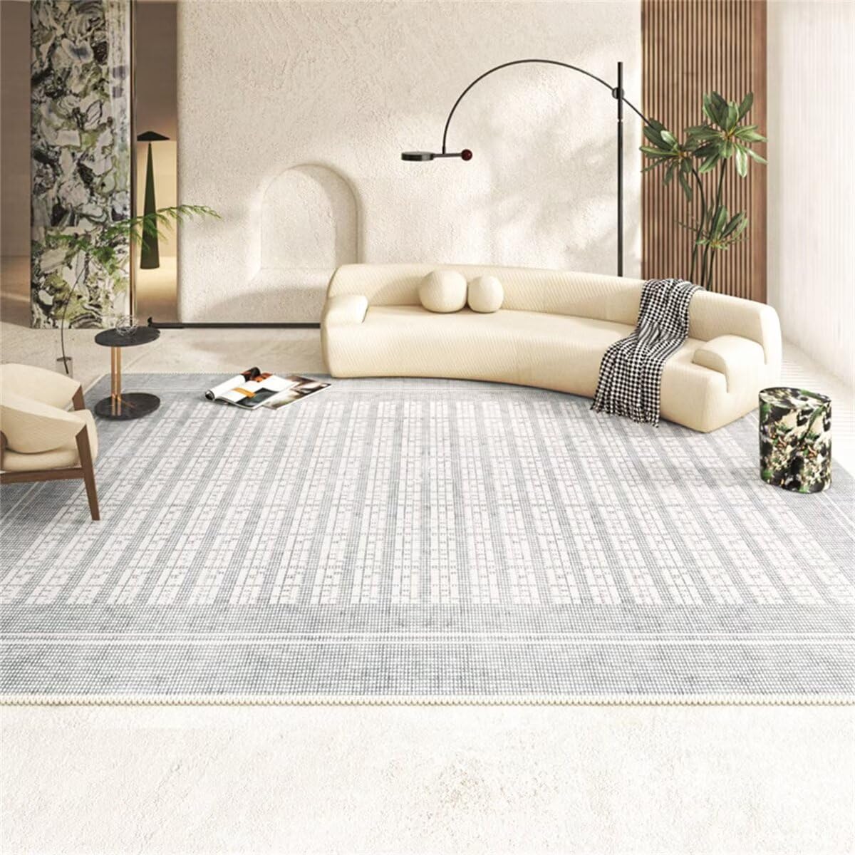 Tapis de salon simple gris pour créer un coin canapé cosy et chaleureux
