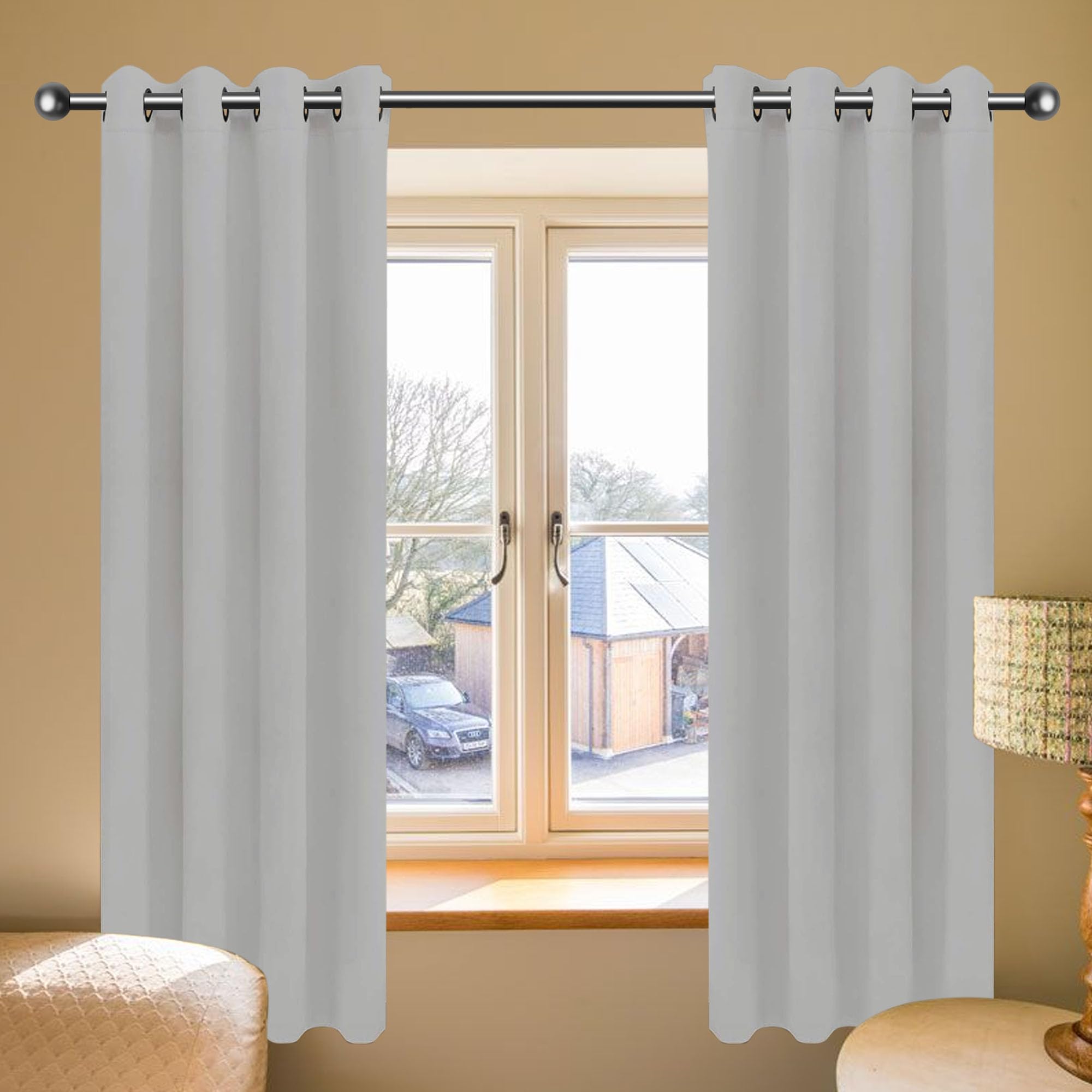 Rideaux occultants 130x260 cm gris clair en polyester à oeillets