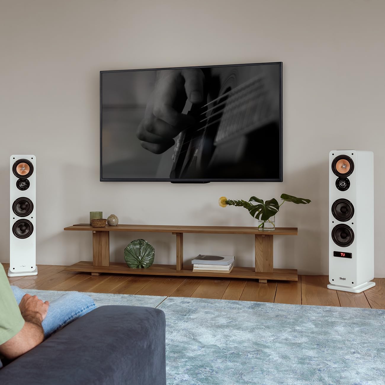 Teufel Ultima 40 AKTIV 3 - Aktives 3-Wege-Standlautsprecher Paar | mit Bluetooth aptX, 260 W, Bassreflex, Integrierter Verstärker, HDMI ARC CEC‌, USB-C - schwarz