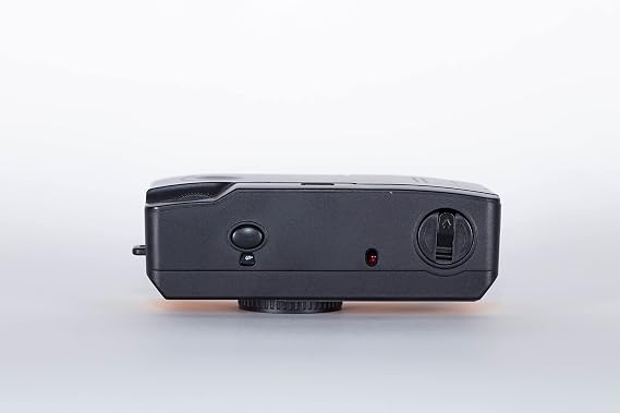 KODAK 490172 Ultra F9 35mm Film Camera Camera - Retro Style, Focus Free, Reusable, Built in Flash, Easy to Use (Kodak Yellow)