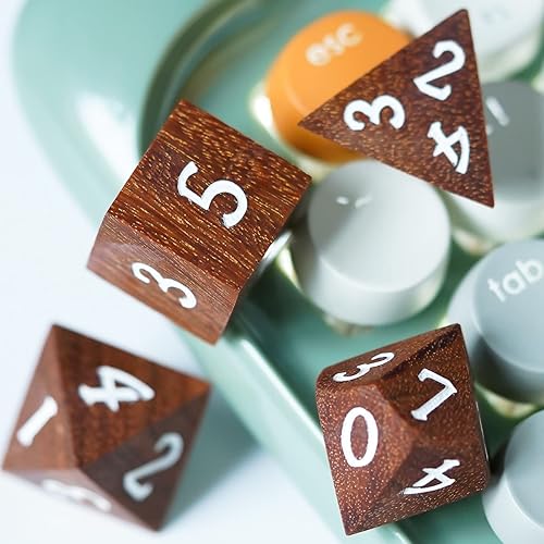 Miniatura 4 de Dados de madera DND, juego de 7 dados poliédricos con caja de hierro, dados RPG D&D hechos con madera para juegos de rol MTG Dungeons and Dragons