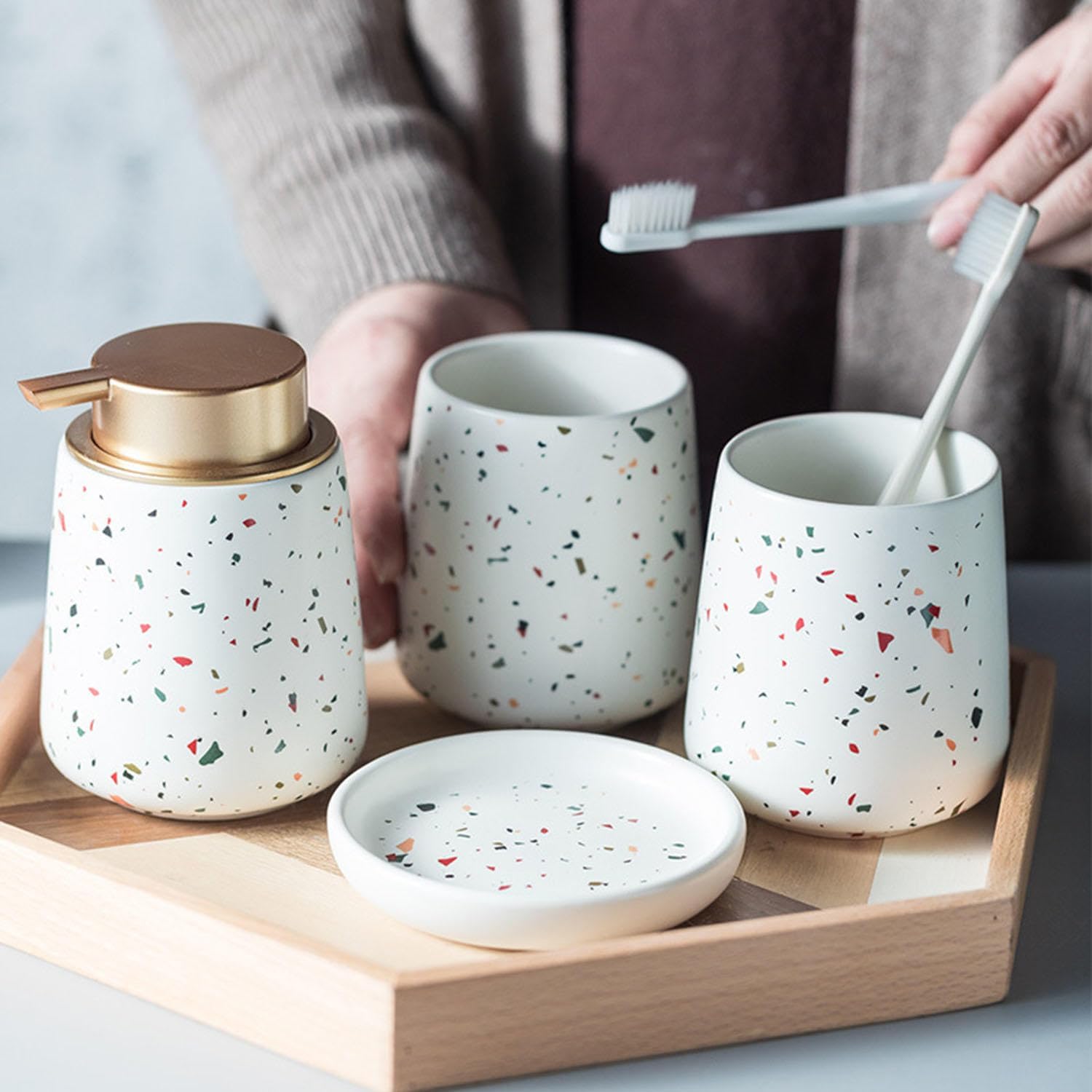 VINGAA Ceramic Bathroom Accessories Set, Bathroom Accessories Sets Complete, Bathroom Soap Dispenser and Toothbrush Holder Set, 4-Piece Bathroom Sink Set, Bathroom Accessory Set, for Home, Bathroom