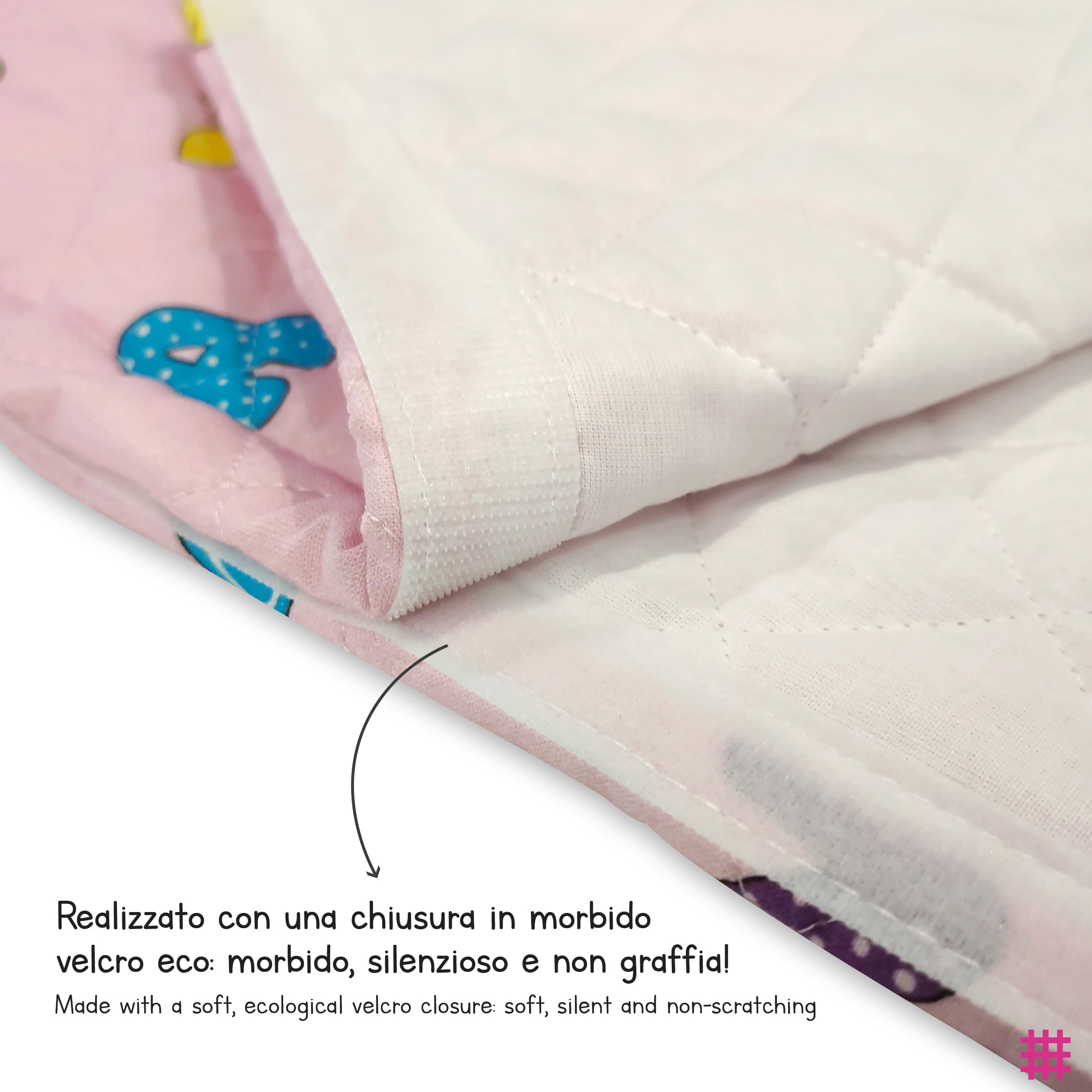 Panini Tessuti Ensemble de puériculture, Sac de Couchage et Pochette pour bébés de 2 à 6 Ans - Tissu matelassé 100% Coton - Made in Italy (Lettres Roses Ensemble de puériculture)