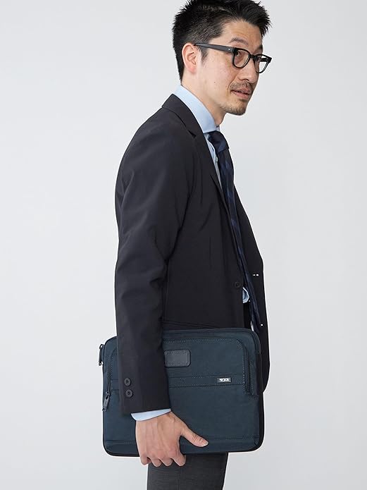 【SHIPS別注】TUMI:ミディアム（PC13インチ）・ラップトップ・カバー Amazon.co.jp: [シップス] トゥミ TUMI 別注 ミディアム PC13