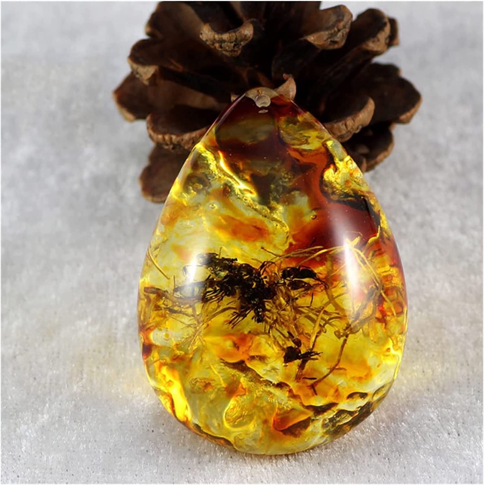 Bijou insecte artisanal pour personnaliser vos accessoires de mode