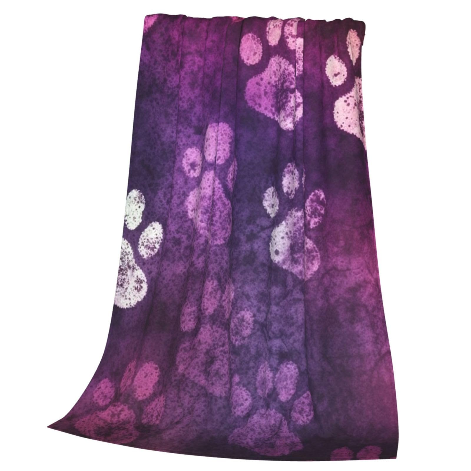 Couverture microfibre douce et légère pour vos soirées cocooning sur le canapé