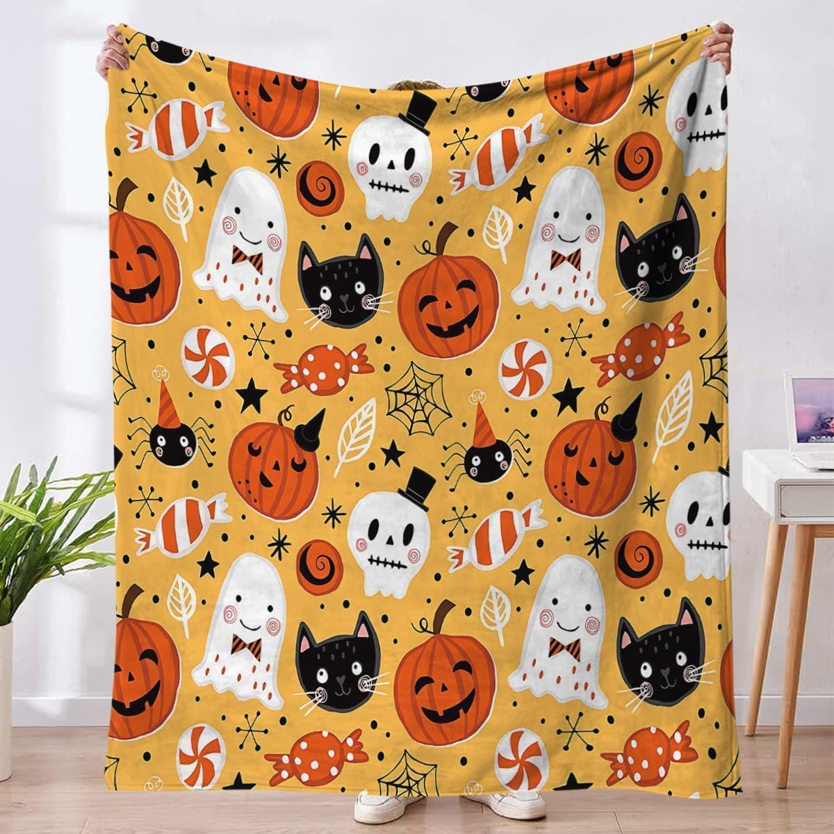 FCXVXCL Halloween Blanket, Halloween Flannel Blanket Throw Cozy Fleece Soft and Warm Coral Blankets for Sofa Bed Chair Decor Halloween Decorations Blanket 40x60in