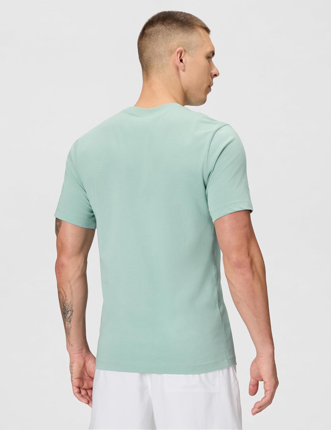 Nike Men's Sportswear Club T-Shirt - Image 4