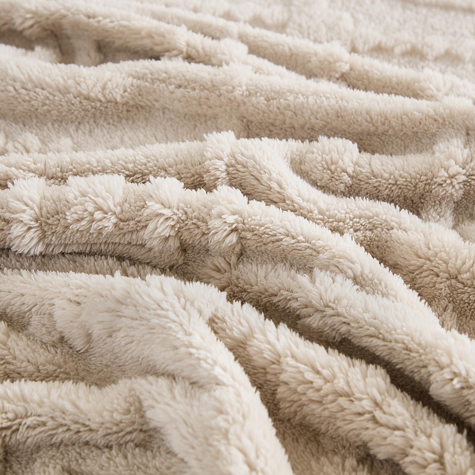 WONGS BEDDING Couverture douillette 220 x 240 cm, beige, couverture polaire chaude et douce, pour lit, canapé, bureau, fille