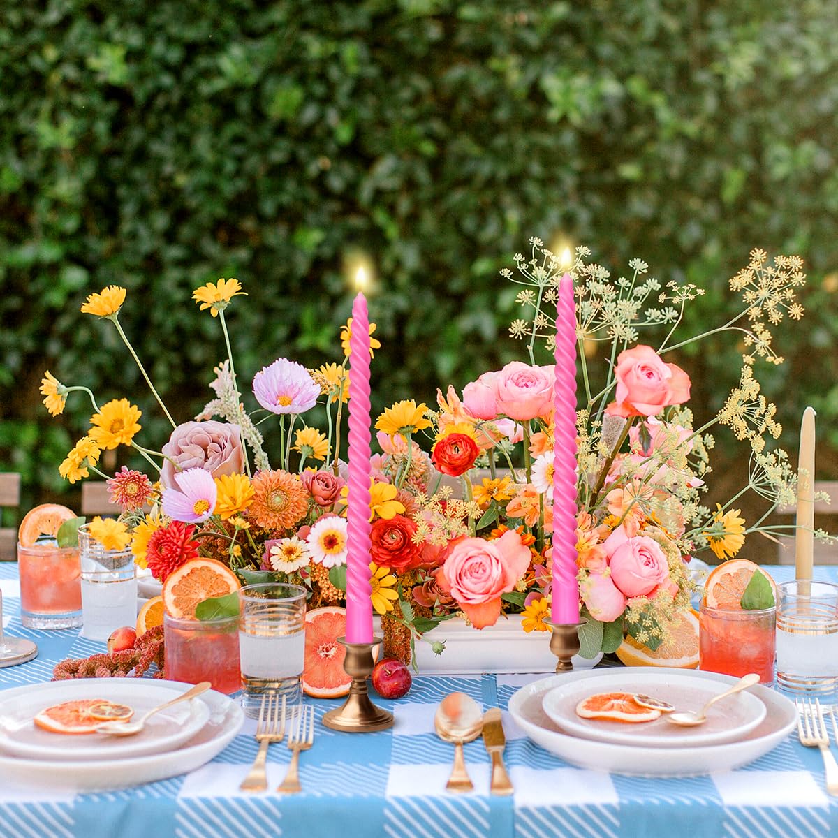 Paquete de 10 velas cónicas en espiral color naranja y rosa intenso para decoración del hogar de vacaciones, candelabros trenzados sin goteo de 10 pulgadas para cena, fiesta, boda, Halloween, Acción