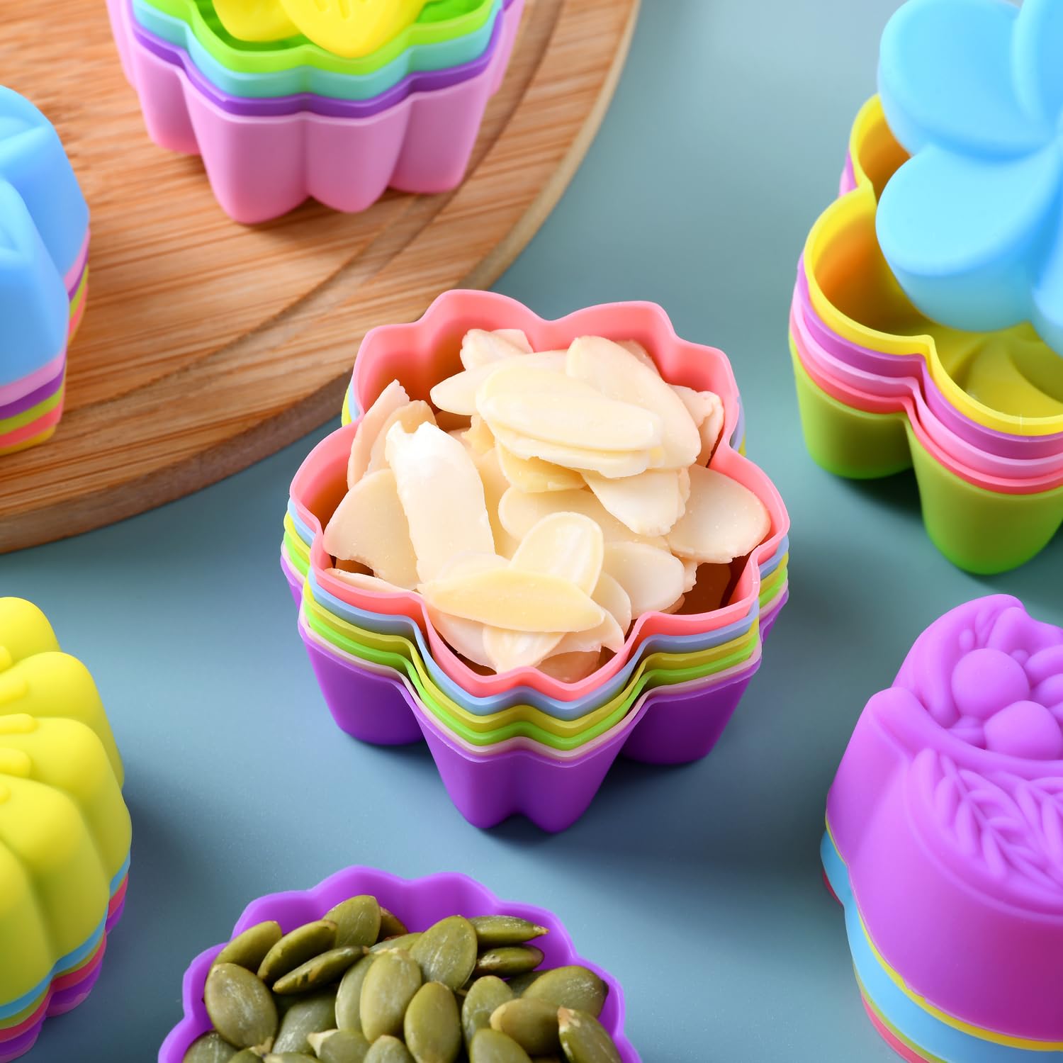 Newk Pirottini da forno riutilizzabili in silicone, confezione da 48 stampi antiaderenti per cupcake, muffin, 8 colori