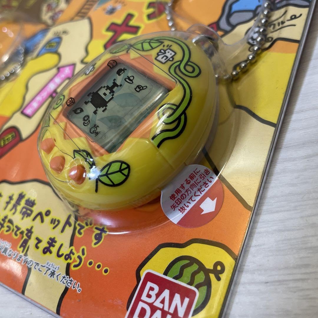 BANDAI てんしっち 森で発見たまごっち 2個セット Amazon | たまごっち 森で発見 黄色 白 計2点 | ハンドヘルドゲーム