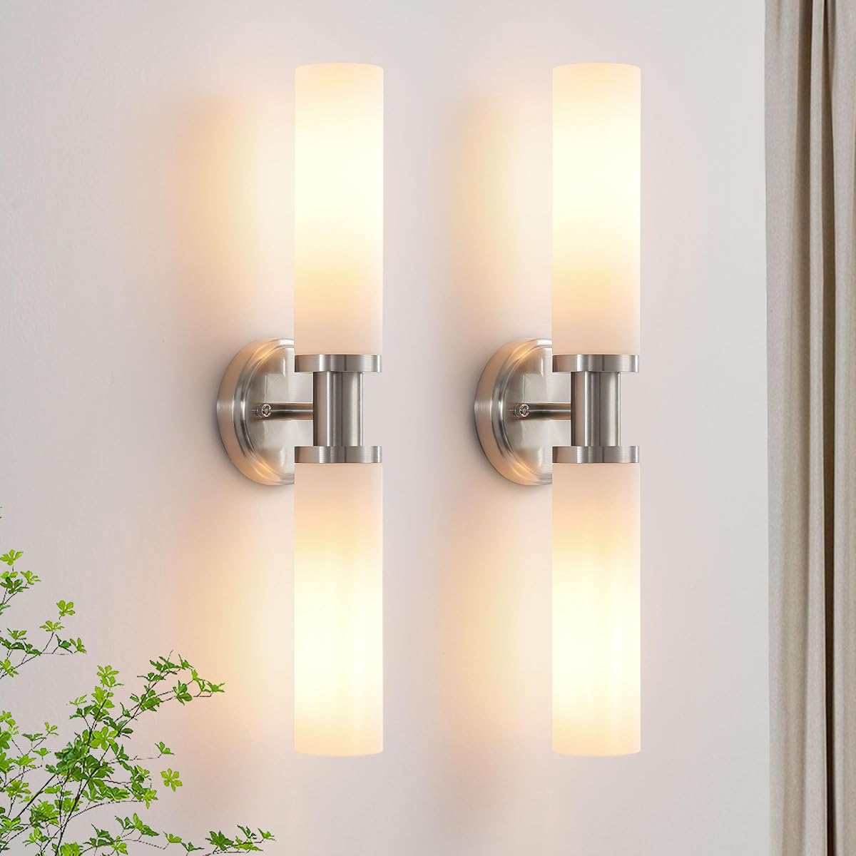 Juego de dos apliques de pared, apliques de baño de níquel cepillado, iluminación de pared con vidrio blanco, apliques modernos, decoración de pared, juego de 2 lámparas de pared para baño, espejo, sala de estar, pasillo, dormitorio, lámpara de pared