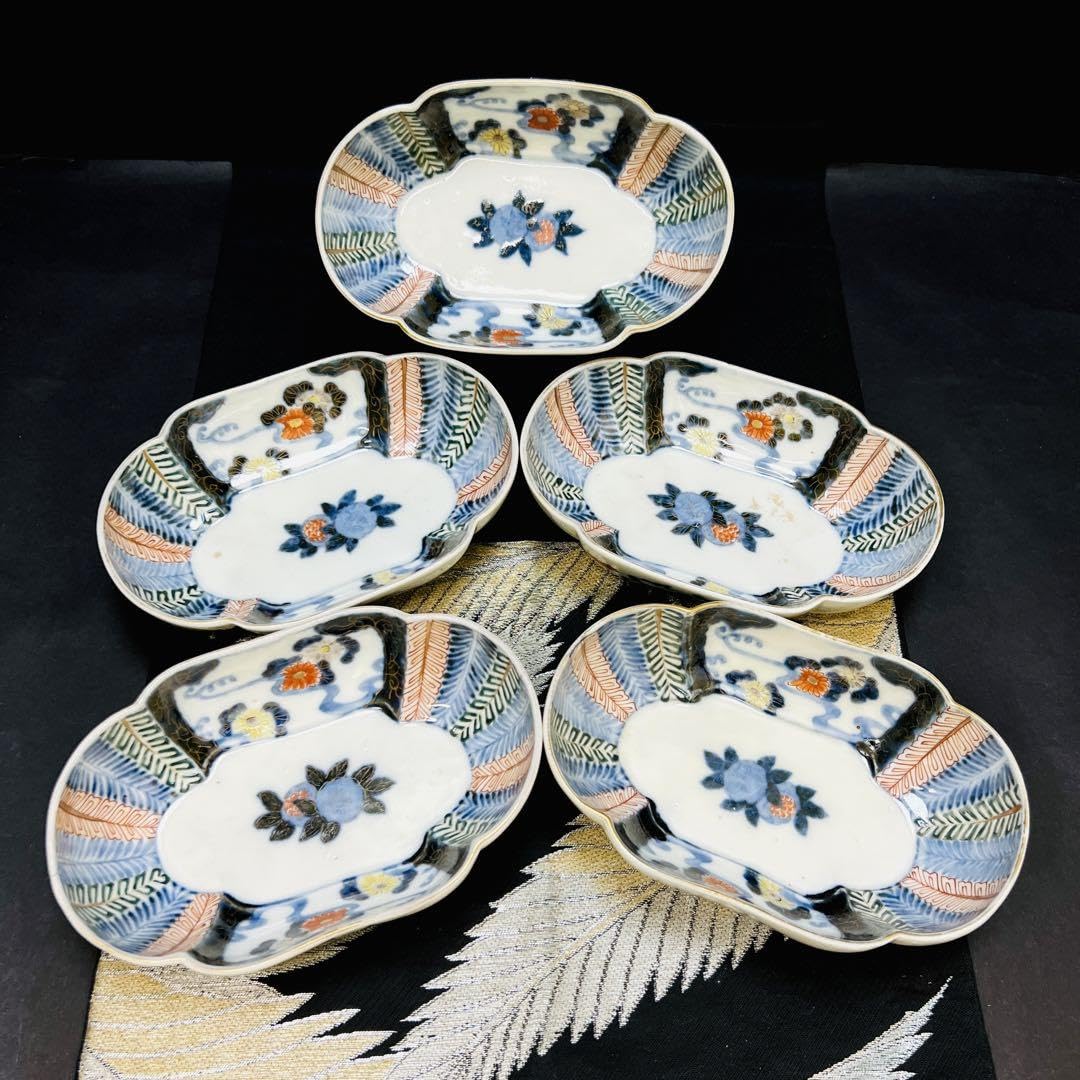 Amazon.co.jp: 酒井田柿右衛門作 渦福角福銘 染錦水面花絵拓榴文 高台