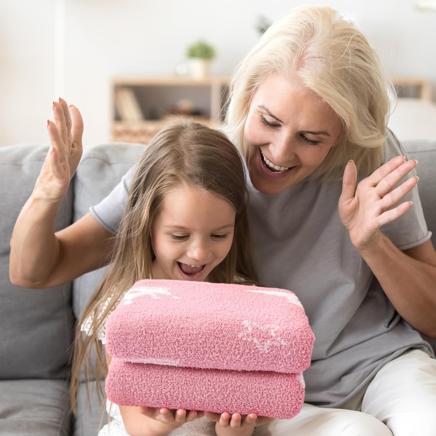 Witch Hat and Pink Crown Blanket for Girls 50 x 60 Inch Reversible Witch Theme Throw Blanket Fun Team Gifts for Christmas Halloween Thanksgiving Gift Decoration - Image 7