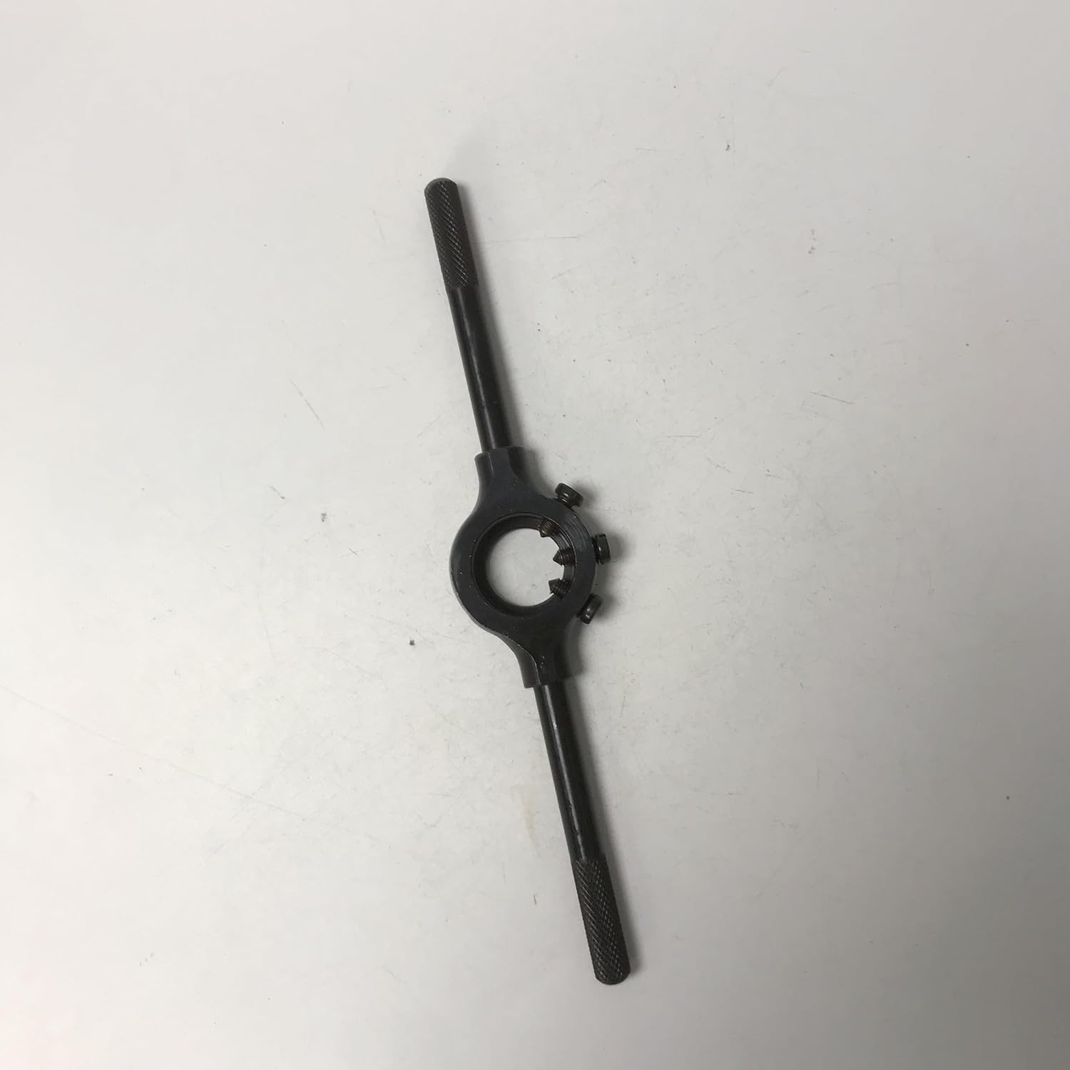 Black 3.7CM Diameter #25.4 Adjustable Round Die Handle Stock Holder Thread Tap Wrench Bar Tools for Mechanics/Tradespeople
