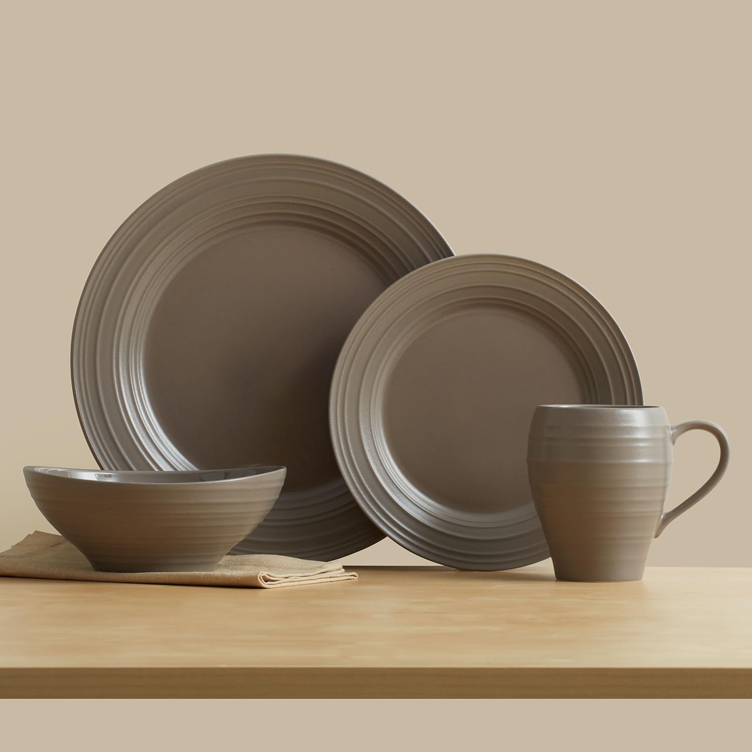 Mikasa Swirl 4 Piece Place Setting, Service for 1, Mocha
