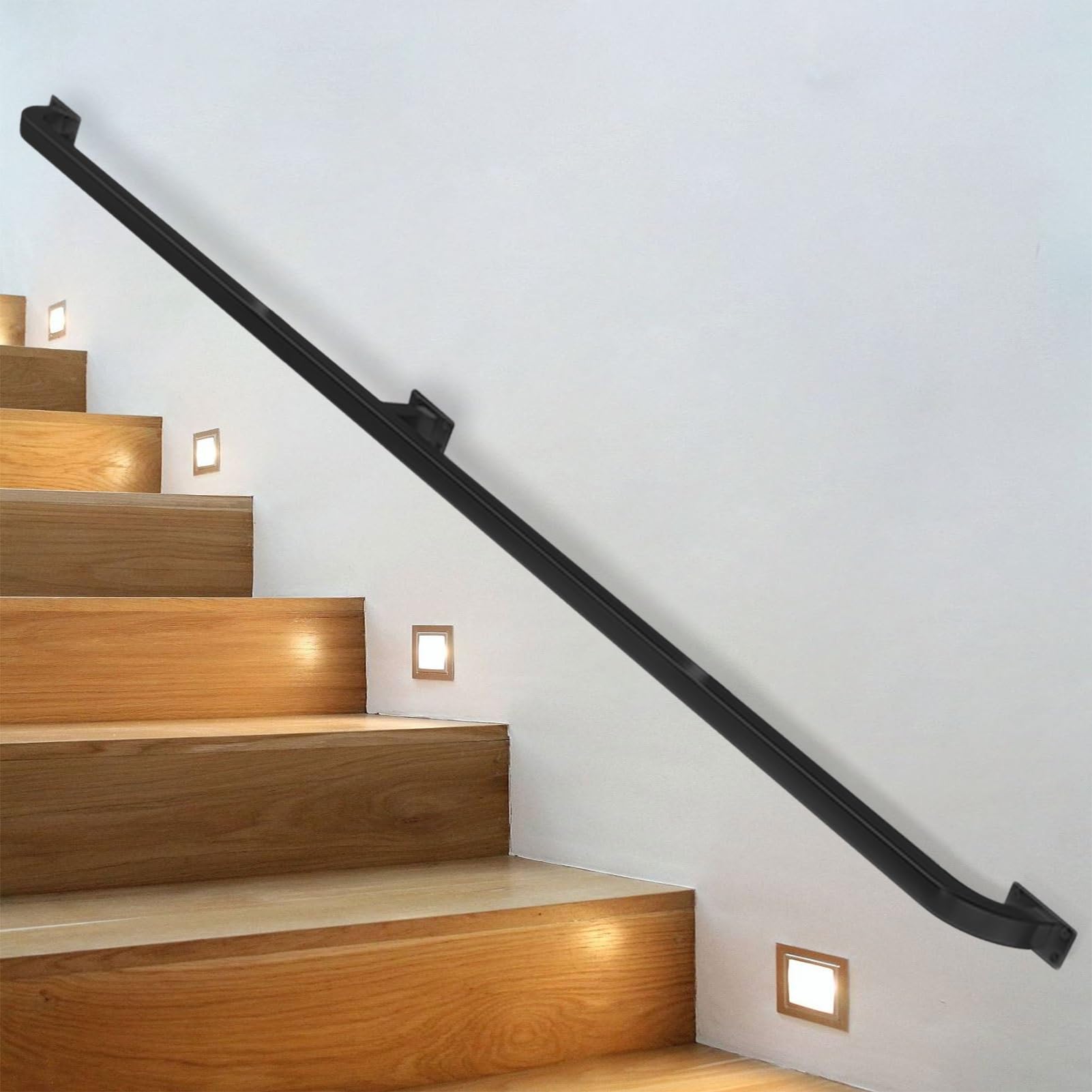 Poignées antidérapantes de sécurité sur rampe d'escalier pour éviter les chutes