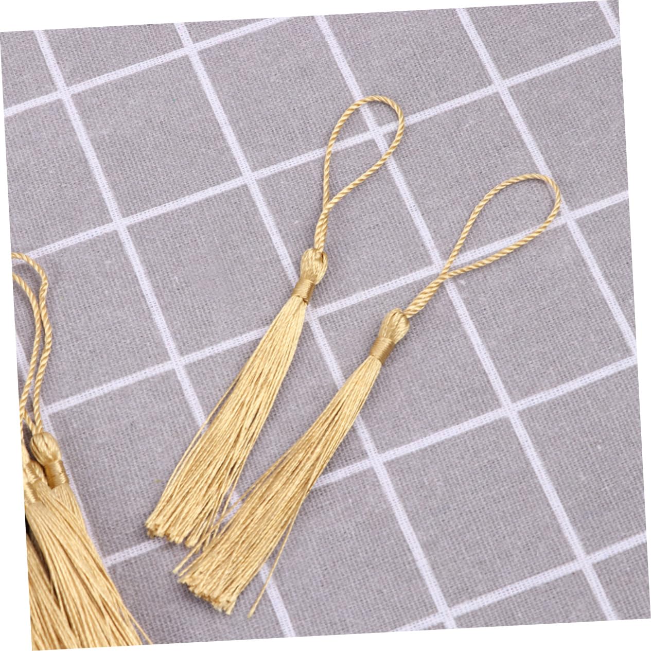STOBOK 300pezzi Nappa Poliestere Per Fai Da Te Decorazioni Per Gioielli e Accessori Nappe Dorate Per Creazioni Artigianali e Segnalibri Per Braccialetti e Collane Accessori