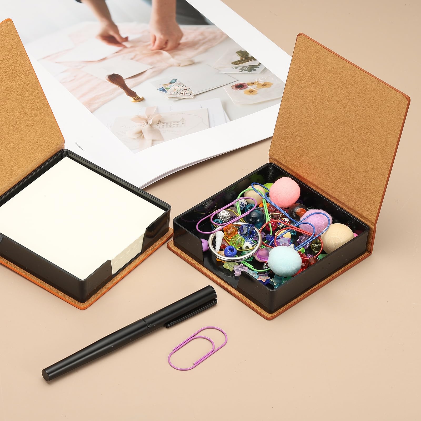 PATIKIL Porte-Bloc Notes En Cuir, Distributeur De Blocs Adhésifs 4x4", Porte-Cartes De Visite Organisateur De Bloc-Notes Pour Bureau Maison Bureau Livres Cahier, Noir