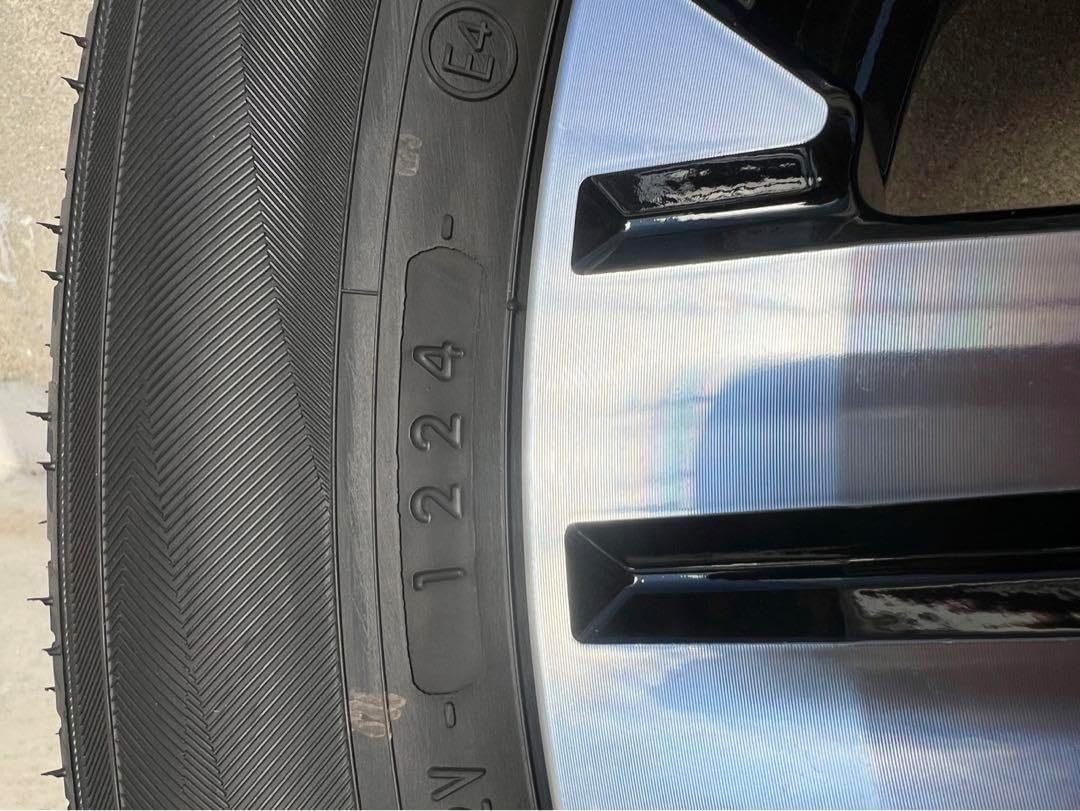 デリカD5　納車前外し　ホイール　4本 デリカD5 納車前外し ホイール 4本
