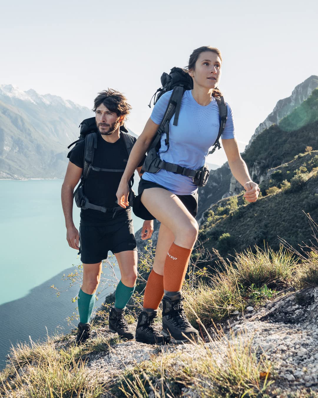 CEP Herren Hohe Wandersocken - Merinowolle Kniekompressionsstrümpfe (20-30mmHg) Outdoor Enthusiasten, Abenteurer Backpackers, Steingrau/Grau, 35 EU