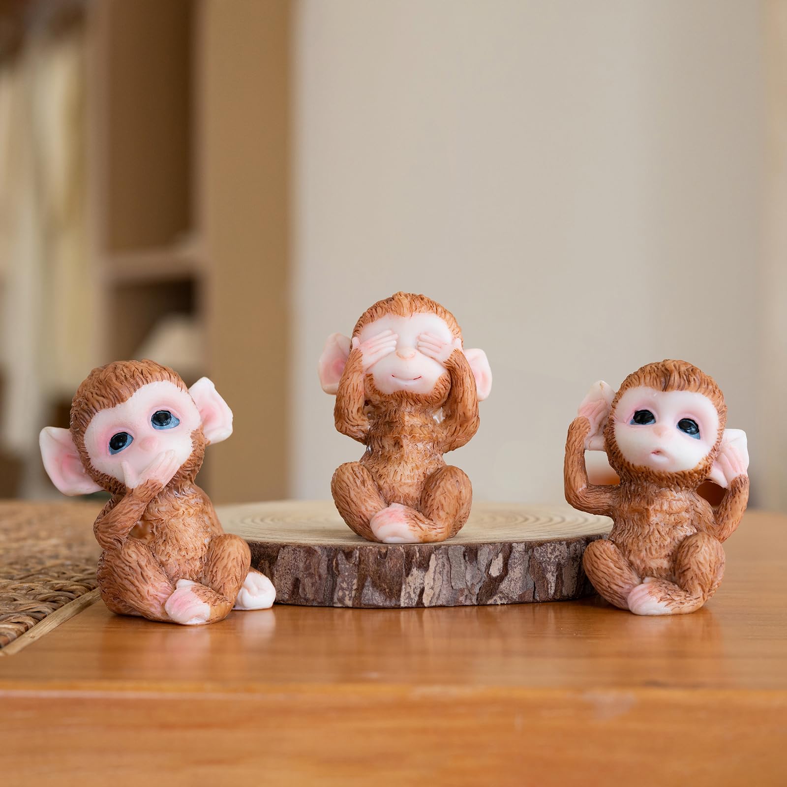 3 Wise Monkeys Statue.See no evil, hear no evil, speak no evil