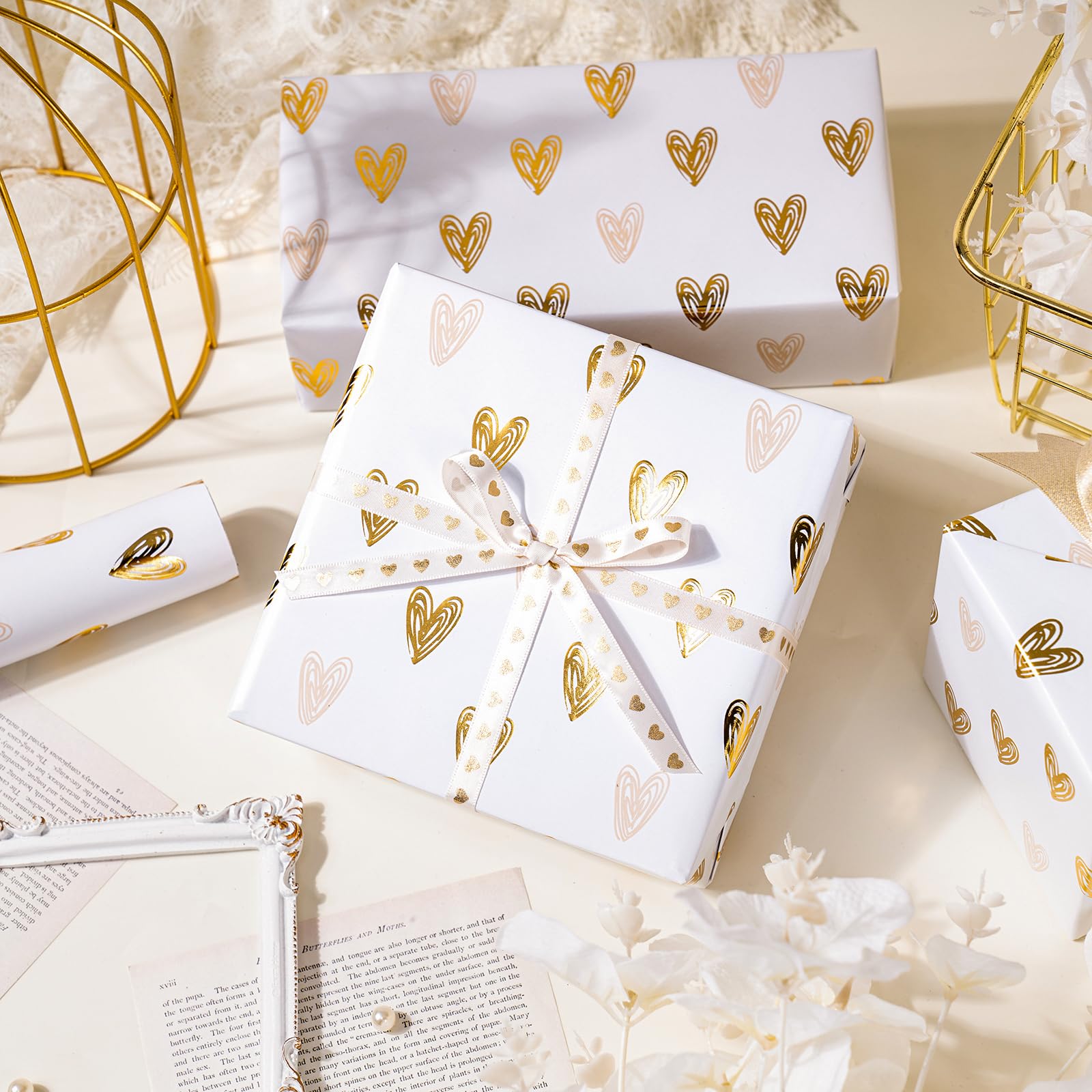 RUSPEPA Rollo De Papel De Regalo Con Forma De Corazón (Mini Rollo) (43,2 Cm X 5 M) - Diseño De Corazón Dorado Para San Valentín, Bodas, Despedidas De Soltera, Cumpleaños Y Baby Shower.