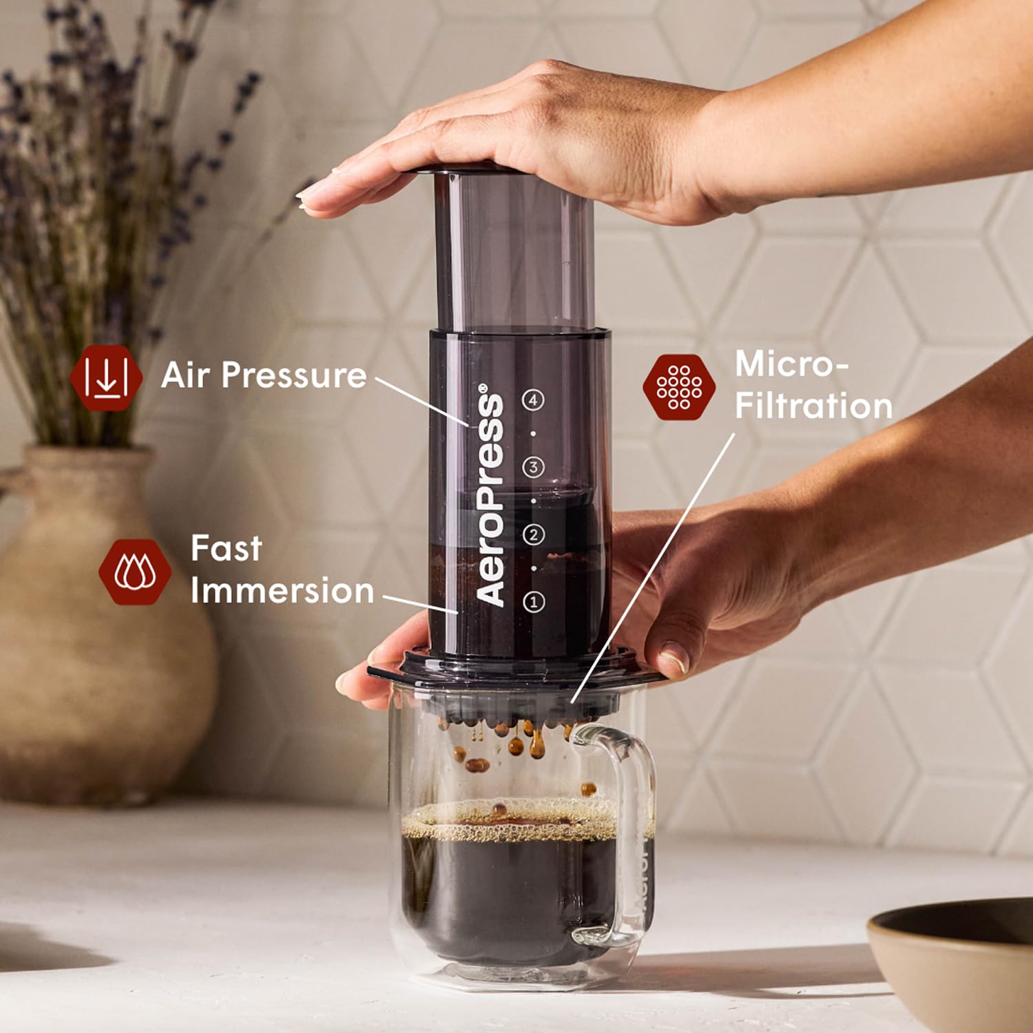 Amazon｜【国内正規品】 エアロプレス (AeroPress) 本体 エアロプレス