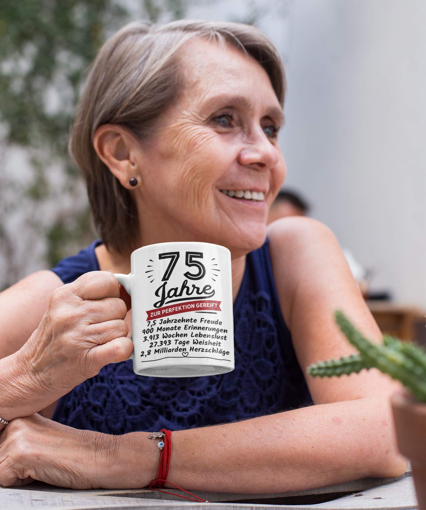 Prezent urodzinowy 75 – urodziny 75 lat dojrzały do perfekcji – prezent urodzinowy dla kobiet i mężczyzn – ceramika 330 ml